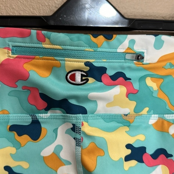 CHAMPION NWT Cropped Athletic Leggings, Size M - Picture 4 of 8